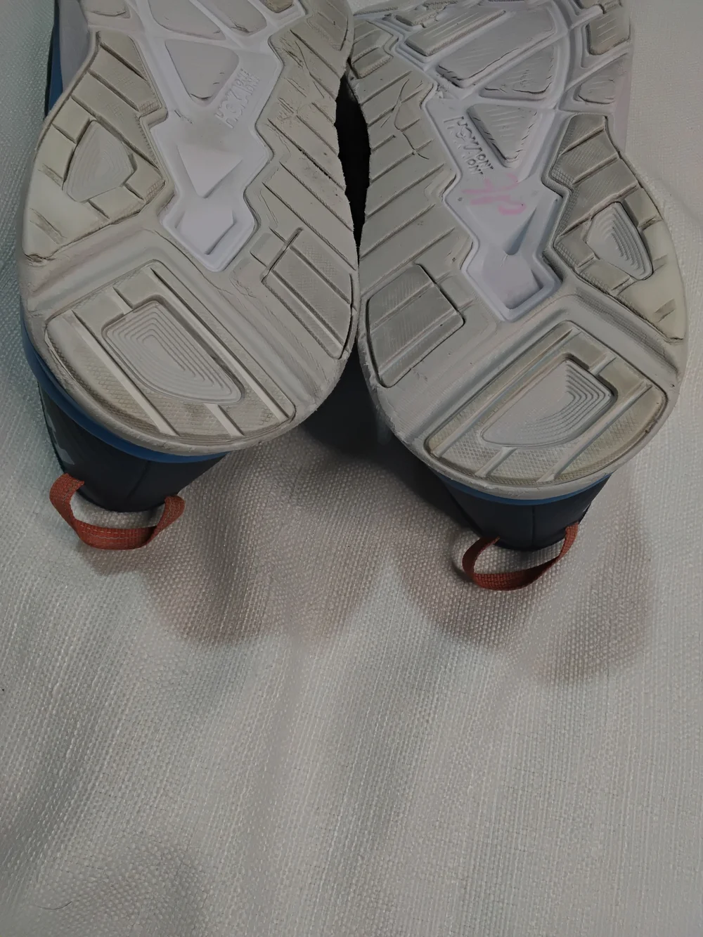 Hoka Arahi 4 Men's Navy Blue Athletic Running Shoes with White Soles Sz 11.